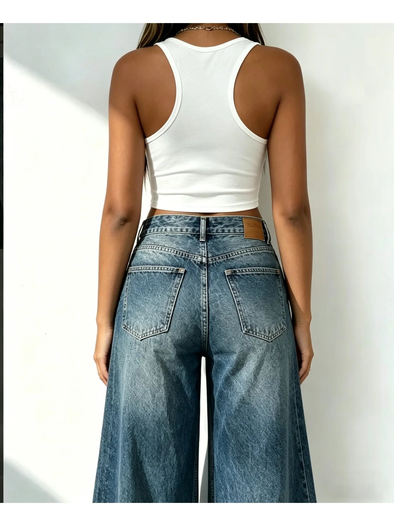 3-teiliges Damen-Set: Lässiges, elegantes, einfarbiges, kurz geschnittenes, bauchfreies, ärmelloses V-Ausschnitt-Top, dreiteiliges Set – Detail 3