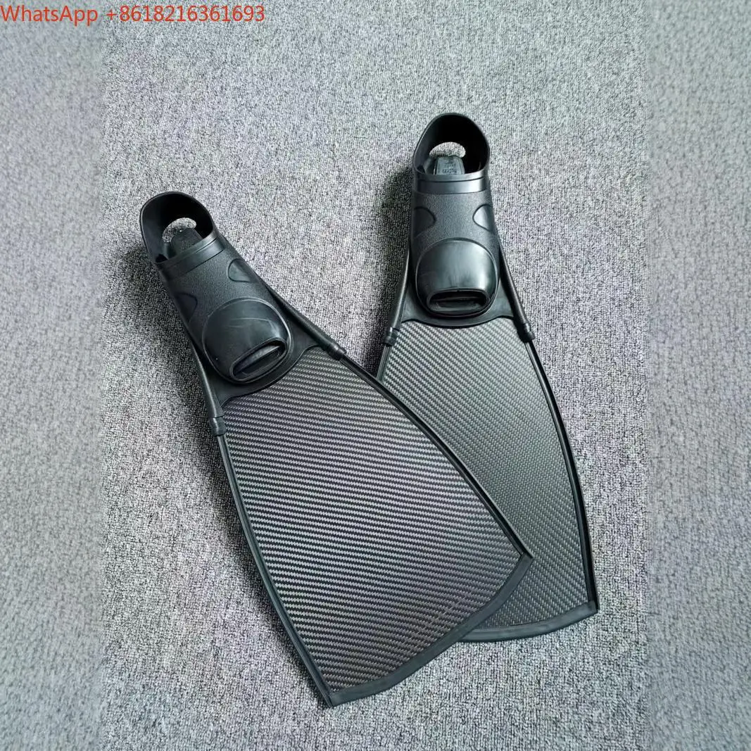 Limited Offer New Carbon Fiber Flippers Free Diving Frogs Floating Equipment Scuba Diving Flippers