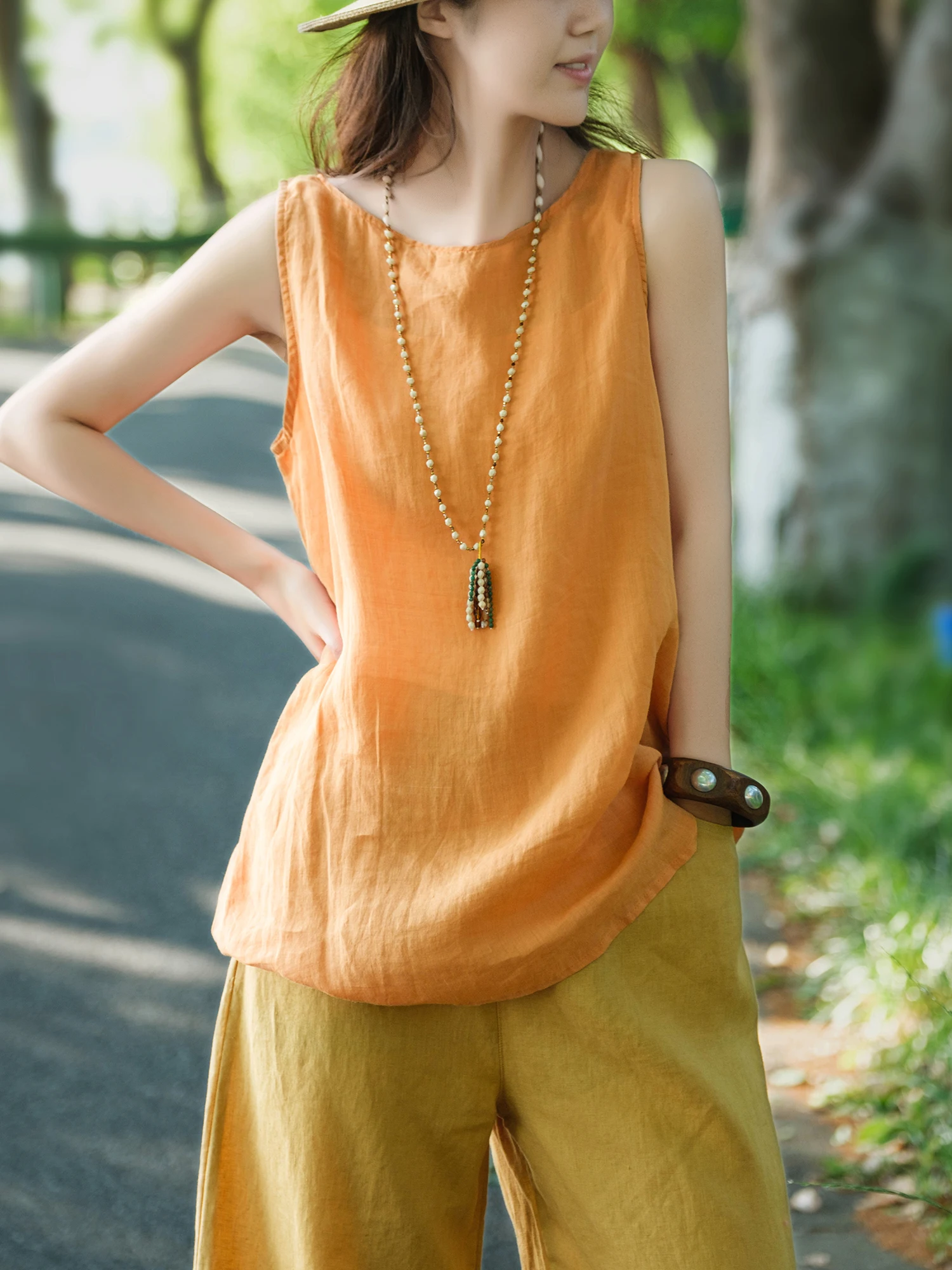 Slim Fit 100% Hemp round Neck Sleeveless Vest Wide Shoulder Straps Dyed Vest Women's Summer Fashion Loose Style Thin Body Vest