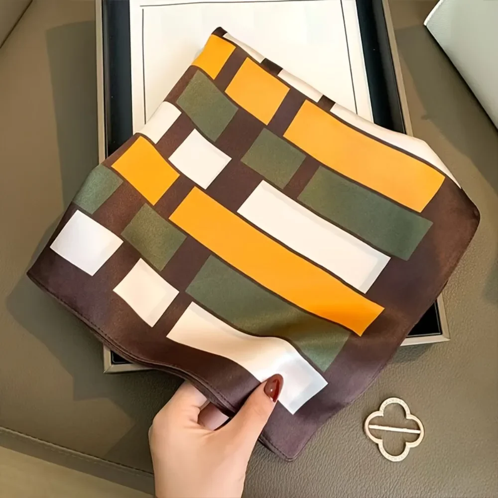 100% Mulberry Silk Vintage Elegant Women's Square Scarf, Contrast Geometric Pattern with Artistic and Practical Appeal, - Detail 1