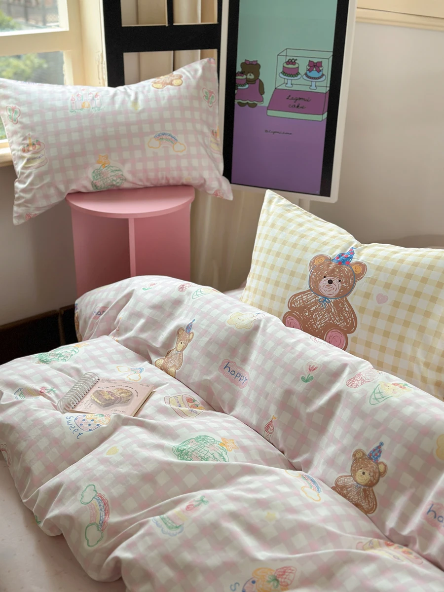 

Милый комплект постельного белья из чистого хлопка с мультяшным дизайном, трехпредметный набор: пододеяльник, простыня, наволочки, для девичьей спальни