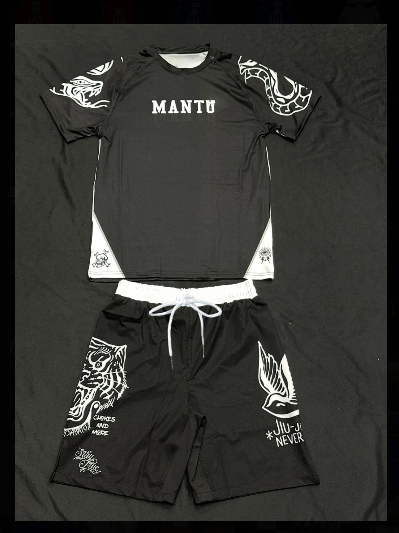 2026 Erwachsenen- und Kinder-Wrestling-Sportset: Schnelltrocknende, atmungsaktive Rashguard-T-Shirts und Shorts für Kampfsport-Training – Detail 7