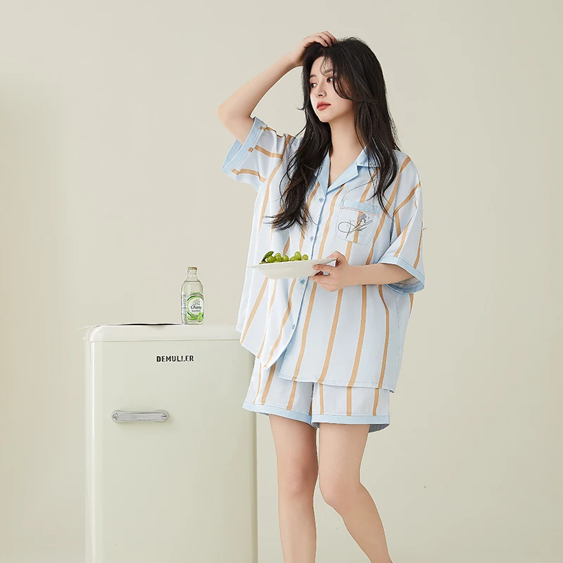 FUNISHI-Women's Ice Silk Short-Sleeved Pajamas, Cartoon Cardigan, Loose Version, Sweet Summer Pajamas, Shorts Suit