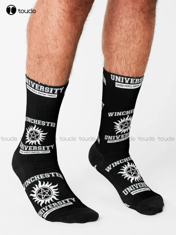 Winchester Universidad Supernatural™Calcetines de nuevos calcetines para mujer, medias con estampado Digital de 360 °, calcetines para montar en monopatín Retro