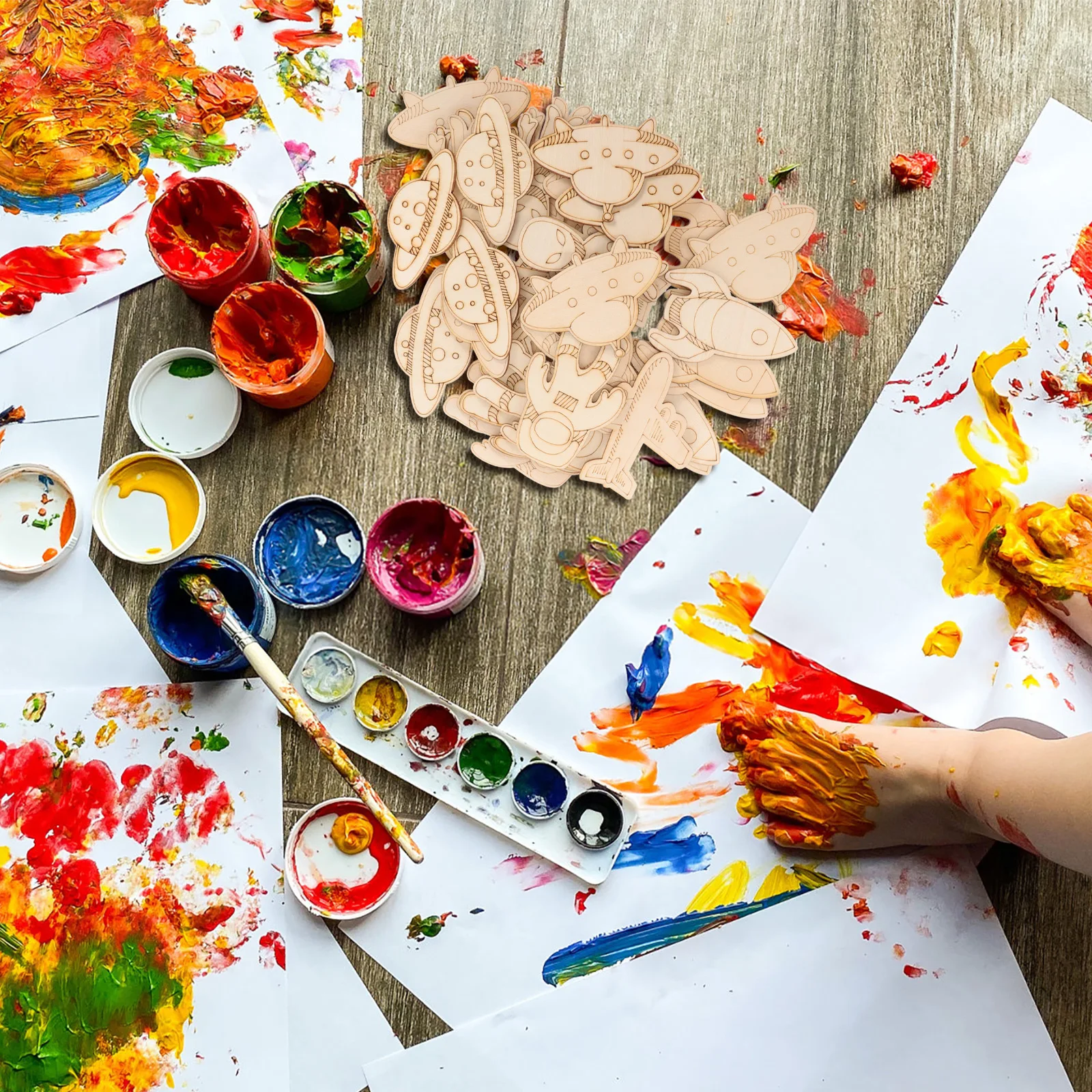 

32 Pcs Wooden Planet Rocket Hanging Decor Unpainted Crafts for Party Space Theme Wood Cutouts Astronaut Moon Shape Lunar