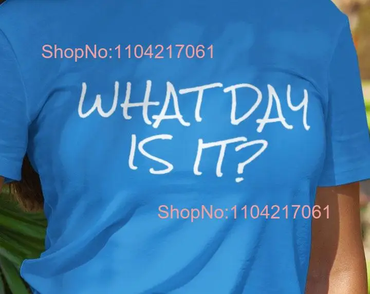 איזה יום זה t חולצה הסגר יום הולדת להישאר בבית או שרוולים קצרים