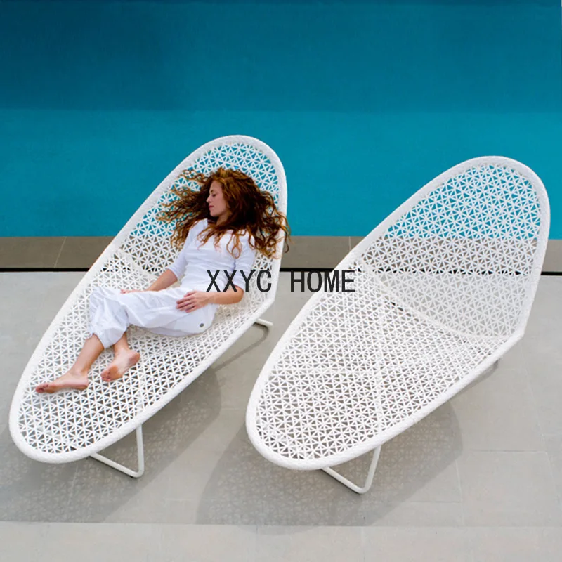 

Wholesale Beach Sun Lounger PE Rattan Modern Patio Pool Chaise Lounge Swimming Chair Sun Loungers