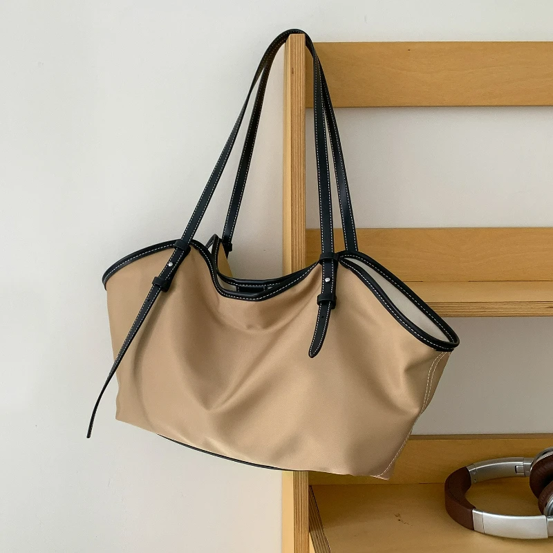 New Korean Style Shoulder Tote Bag  Large Capacity Lightweight Nylon Handbag Casual Fashion Versatile Commuter Womg Big Bag