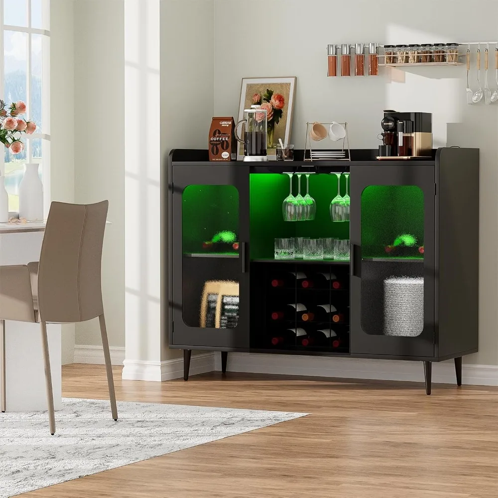 Barra de armário de bebidas com tomada de energia e luz LED, armário de bar de vinho com rack de vinho e copos, armário de bar de café doméstico,