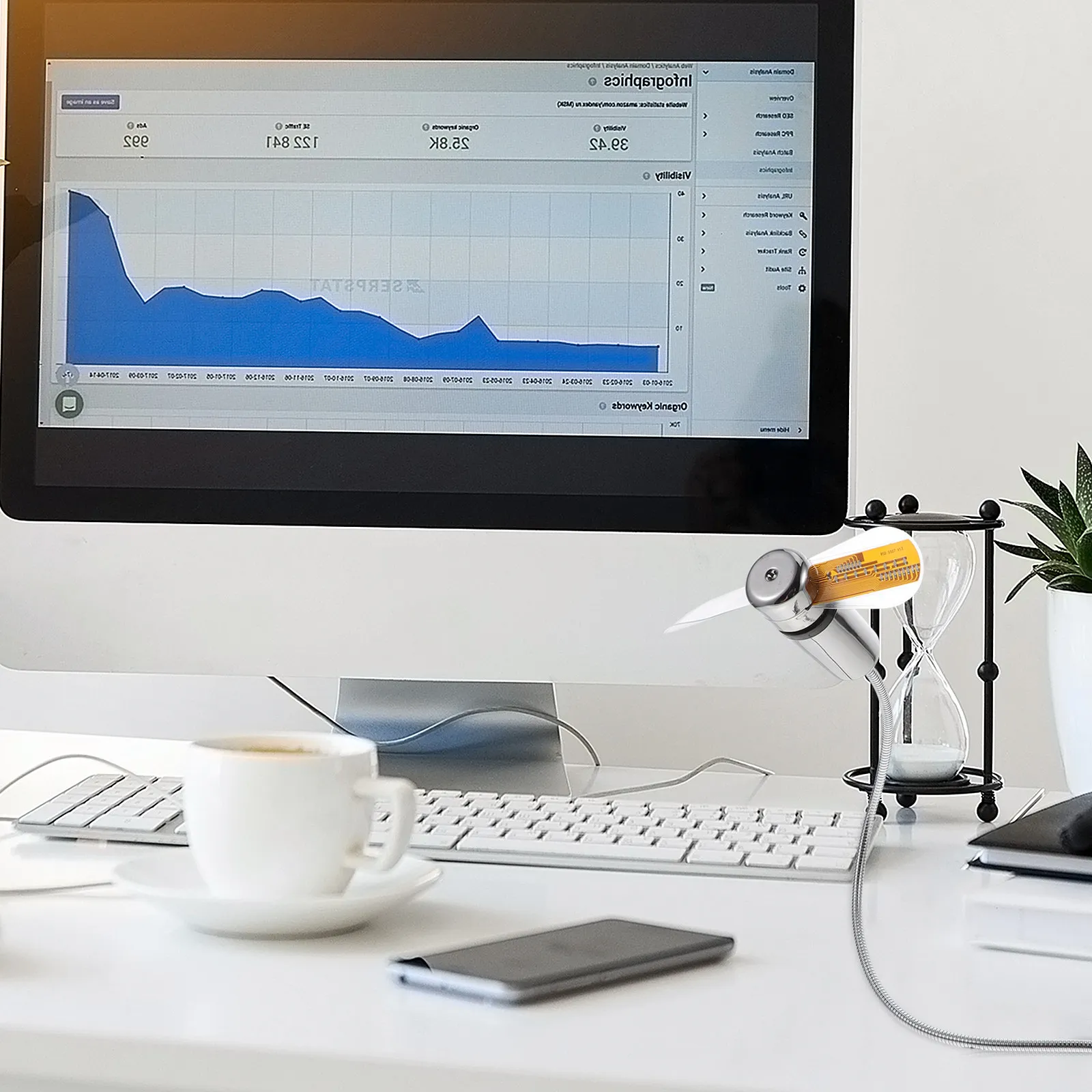 

USB LED Mini Fan Portable Clock Temperature Display Cooling Fan Small Size USB Computer Accessory Computer Clock