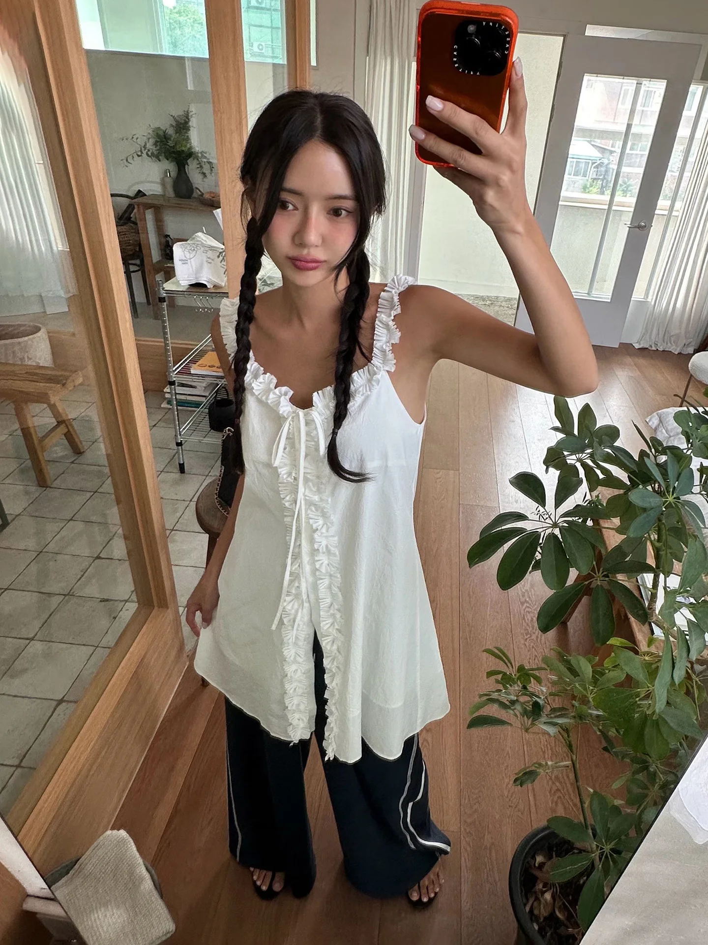 

Dongda Gate Design Sense Off-Shoulder Sleeveless Vest Top Women's Fashion Belted Strap V-Neck Pullover Summer Shirt