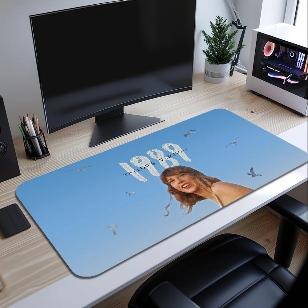 singer-1989-года-версия-taylors-s-swifts-коврик-для-мыши-настольный-коврик-большая-нескользящая-клавиатура-с-защитой-от-потерь-эргономичная-офисная-резиновая-ПК-домашний-заказ