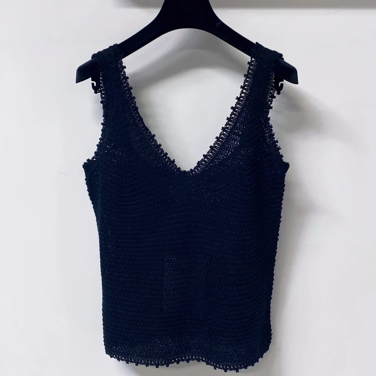 High Quality Women V Neck Hollow Knit Tank Top Fringe Trim Sleeveless Casual Knit Vest lyt26723109