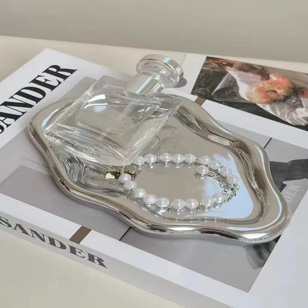 Light Luxury Plastic Jewelry Tray Mini Cloud Shape Jewelry Display Plate Jewelry Dish Watches/Keys Storage image 3