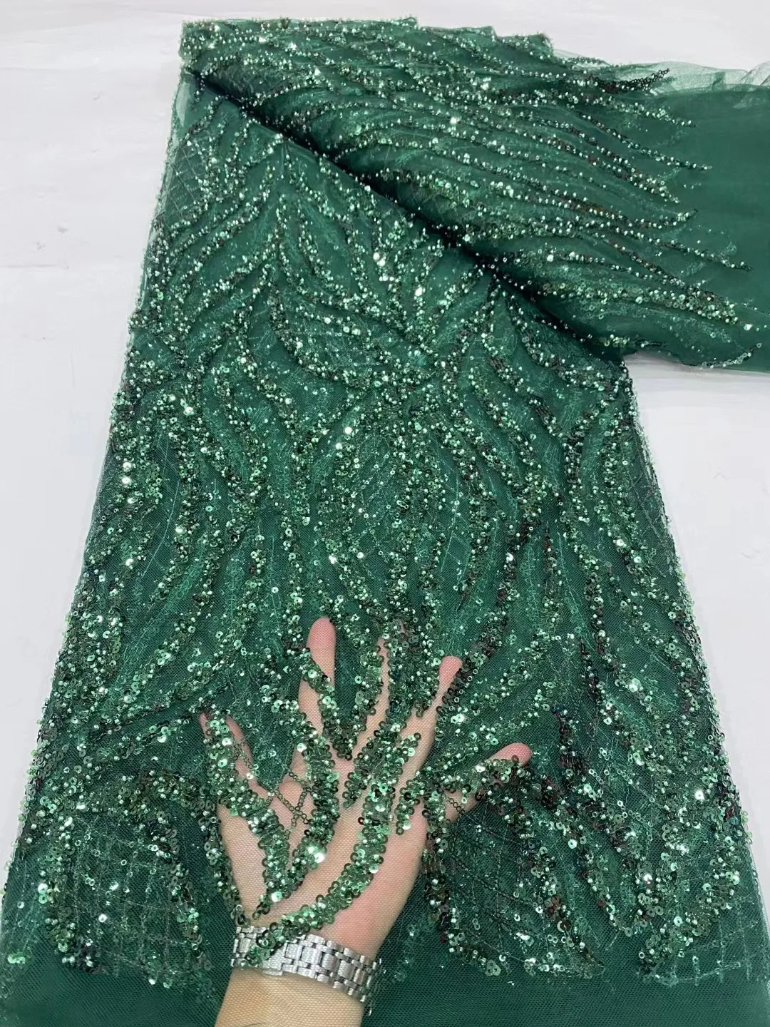 

Nigerian High Quality Luxury Sequins Embroidery Lace Fabric French Handmade Tulle Beaded Lace Fabric For Women Wedding Dresses