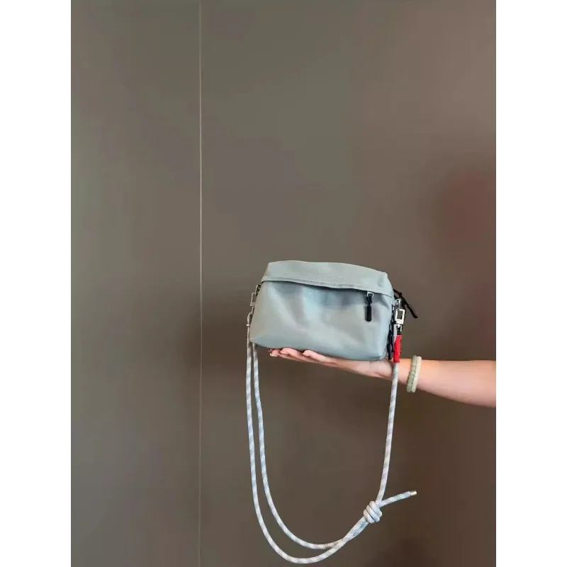 2025 طراز ياباني جديد، كاجوال وخفيف الوزن، نايلون متعدد الاستخدامات، حقيبة كروس بكتف واحد، حقيبة كاميرا دوبامين