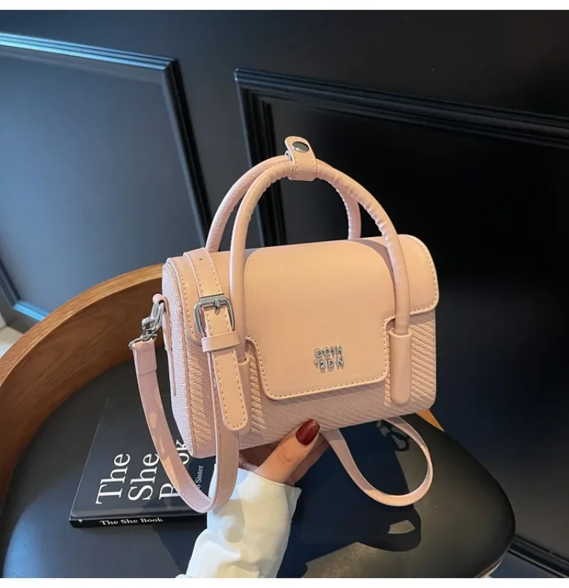 

Fashionable Leather Shopper Bag For Women - Chic Minimalist Vintage Design With Luxury Gold Hardware & Strap