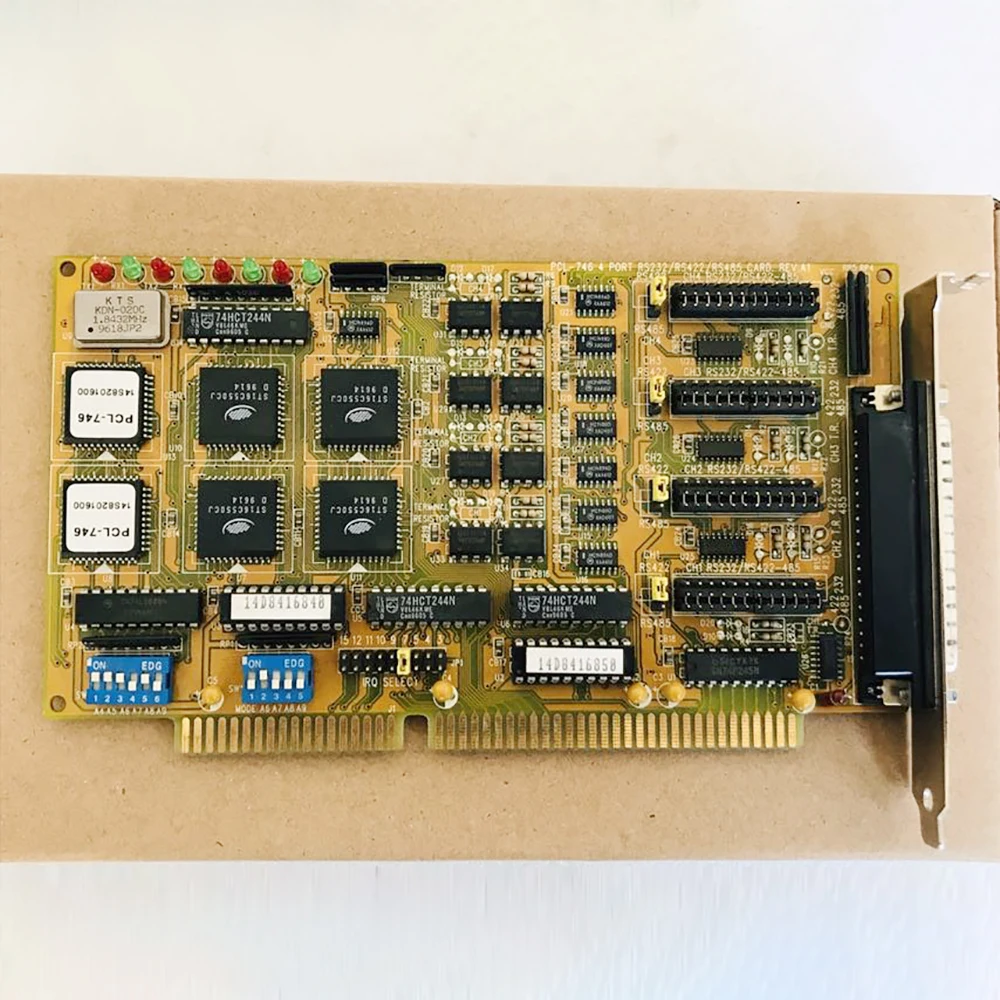 Placa de comunicação RS-232/RS-422/RS-485 REV A1 de 4 portas para Advantech PCL-746