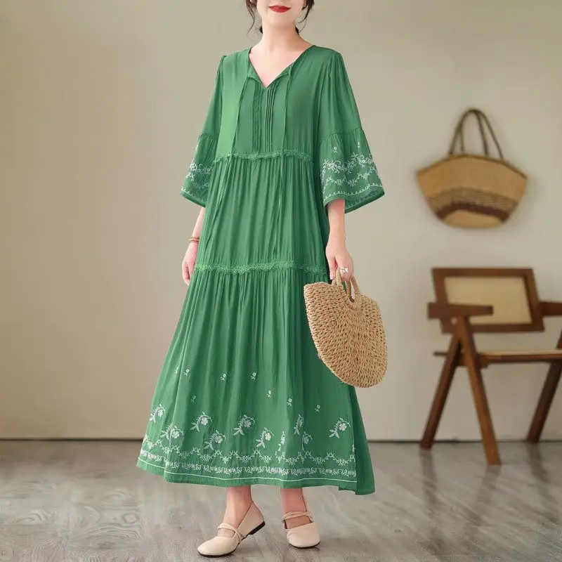 Robe longue de grande taille pour femmes, style ethnique, broderie artistique, design ajusté, col en V, rétro, automne, z2359