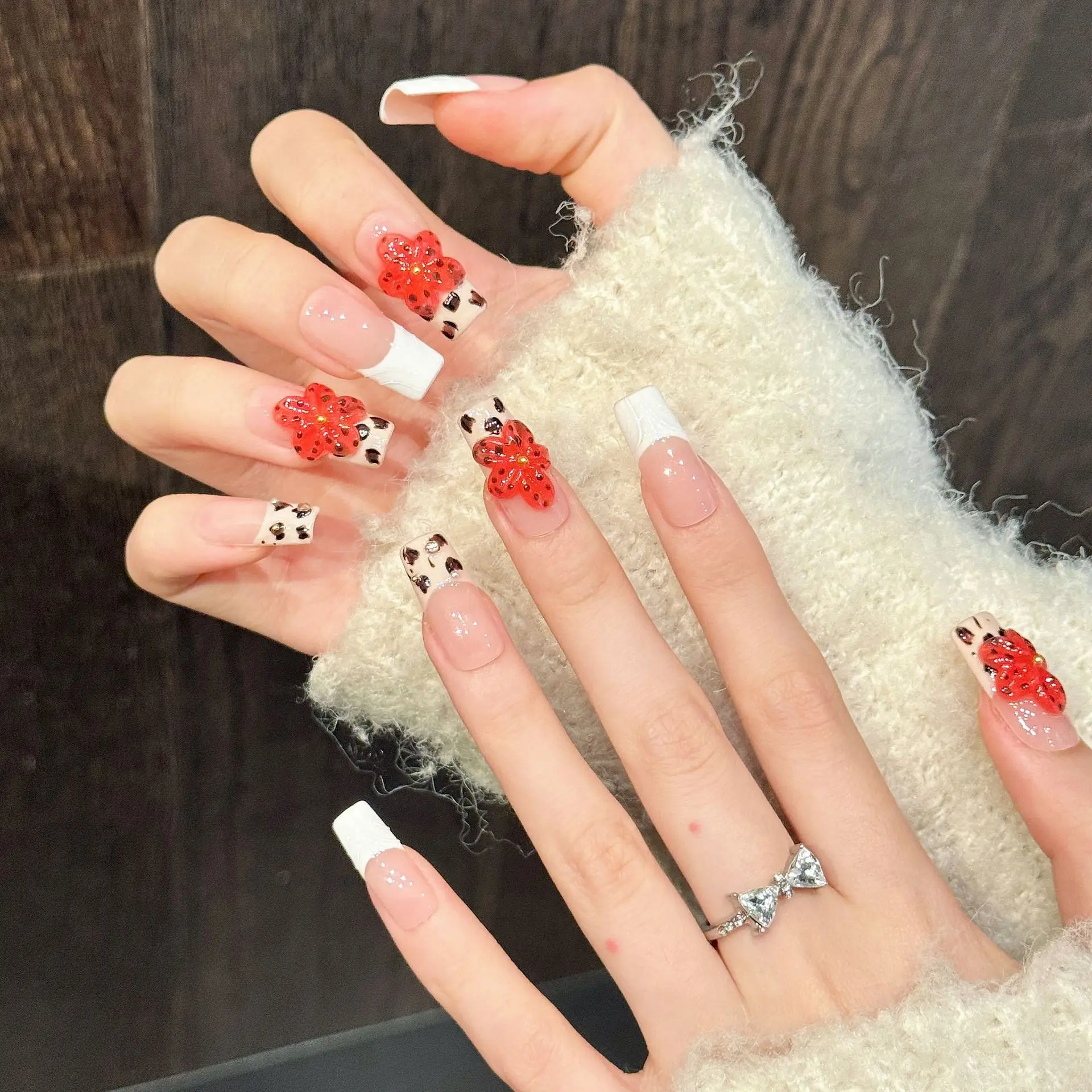 10pcs Handmade Fake Nails Middle Square Press On Nails Podian French sweet girl False Nails With 3D Carved Flower Designs