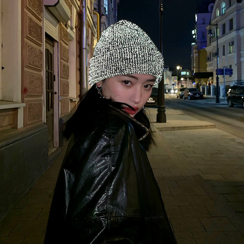 

Korean Style Reflective Beanie Hat For Men Women Sequined Knit Hat Winter Ear Protection Warm Pullover Cap Outdoor Ski Cap