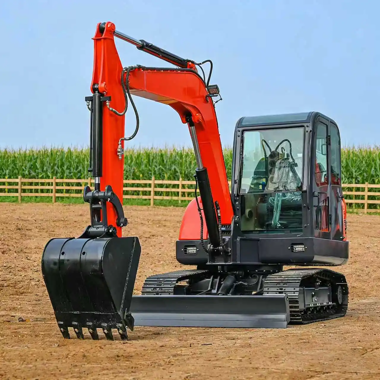 

Free Shipping Mini Excavator Euro 5 CE EPA Agriculture Compact Diesel Excavator Farm Hydraulic Crawler Small Digger Customized
