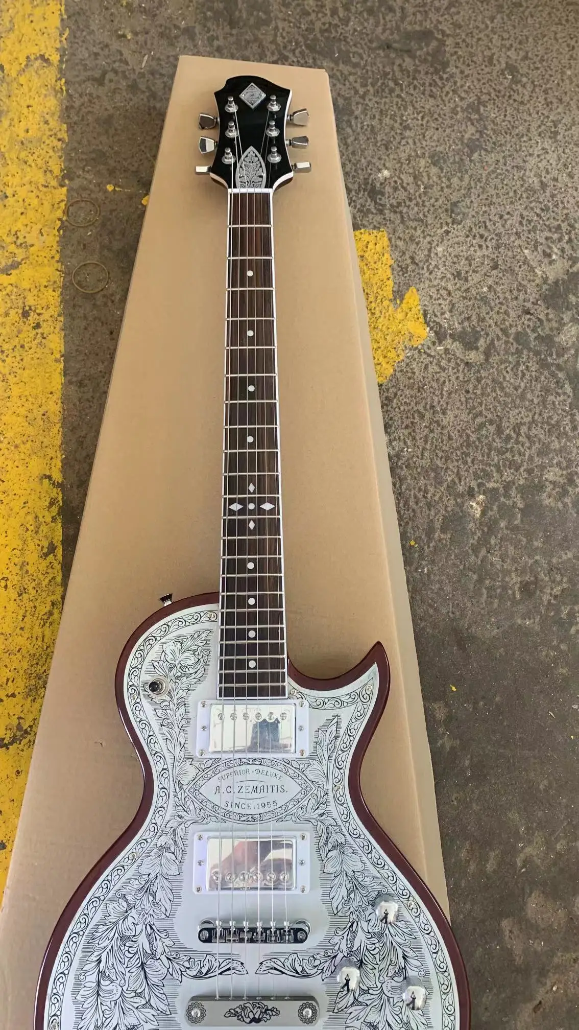 Made in China factory, high-end custom 6 string jazz electric guitar, special material surface, matte paint, chrome plated hardw