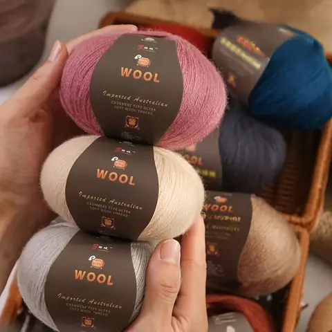 6pcs Luxurious Wool Yarn Ultra Soft Anti-Pilling DIY Kit for Crochet & Hand Knitting Warm and Comfortable Wool Yarn 300g/10.58oz