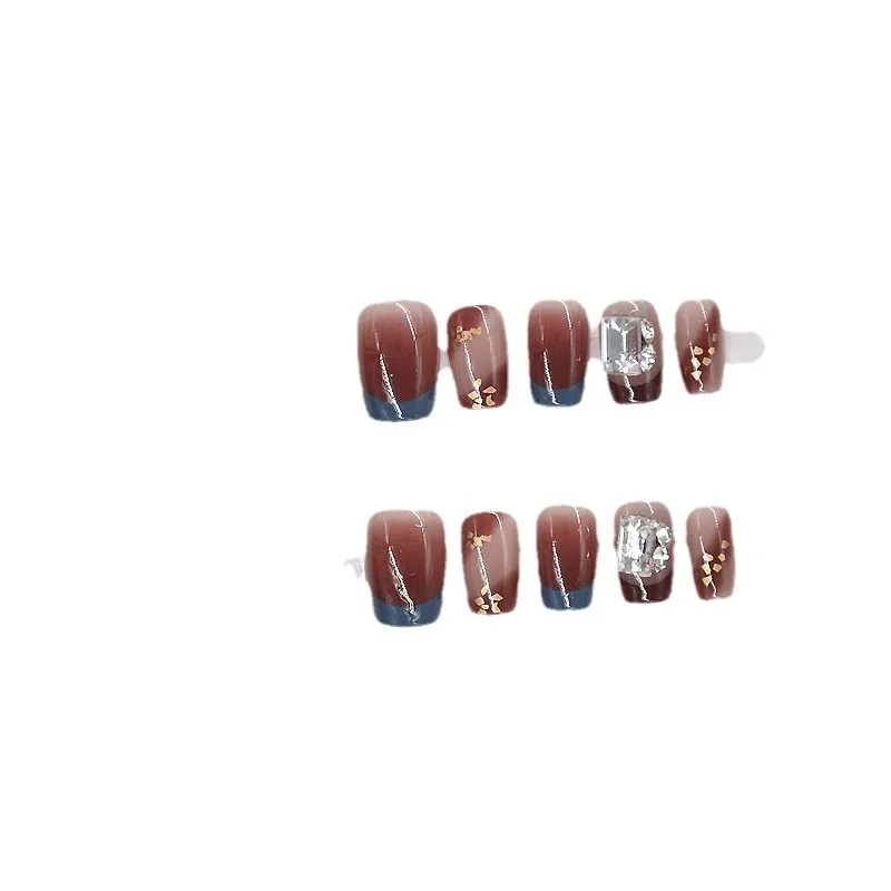 

Retro sweet smudge manicure autumn and winter caramel wearing nail pads manual diamond manicure