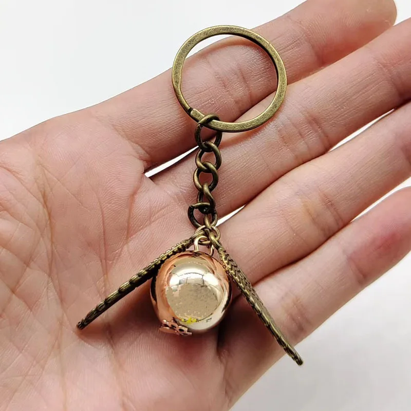 Golden Snitch Harries Keychain Badge Potters Figure Key Chain Necklace Fashion Pins Brooches Chestpin Cosplay Cute Car Keychains