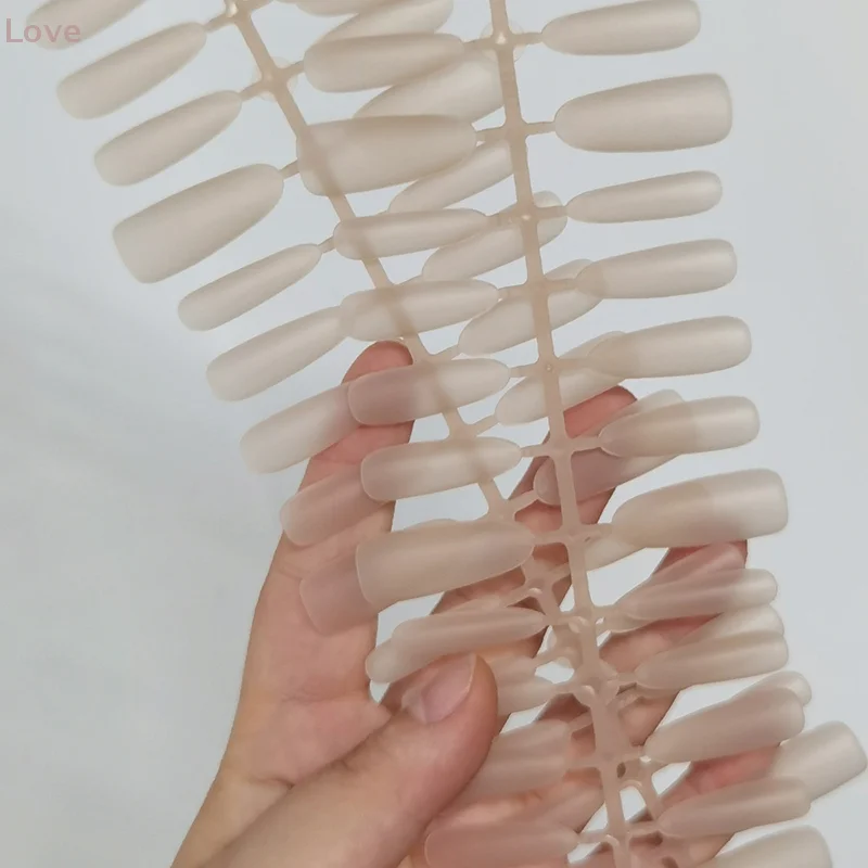 [L&P] 30 قطعة أظافر صناعية بلون سادة للنساء أظافر متوسطة الطول قابلة للفصل يمكن ارتداؤها غطاء كامل مانيكير اضغط على الأظافر