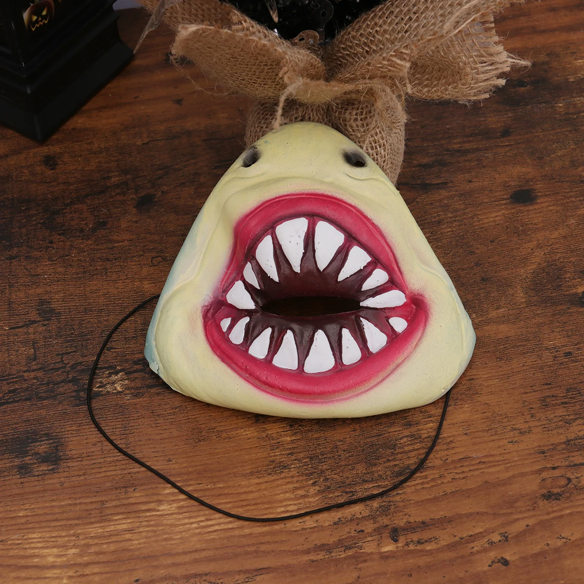 

Frightening Shark Mouth Design Funny Half Face Halloween Cosplay Costume Prop Performance Party Accessory