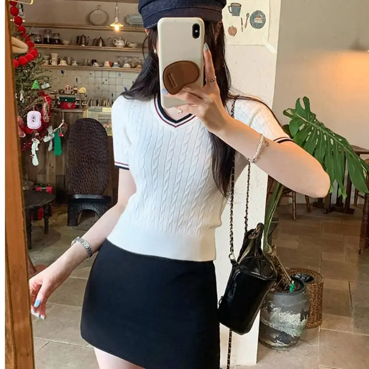 Spring Autumn New Sweet Shoulder V-neck Knitted Short Sleeve Women's Top Slim Fit Design Casual Style Pure Color Fashionable