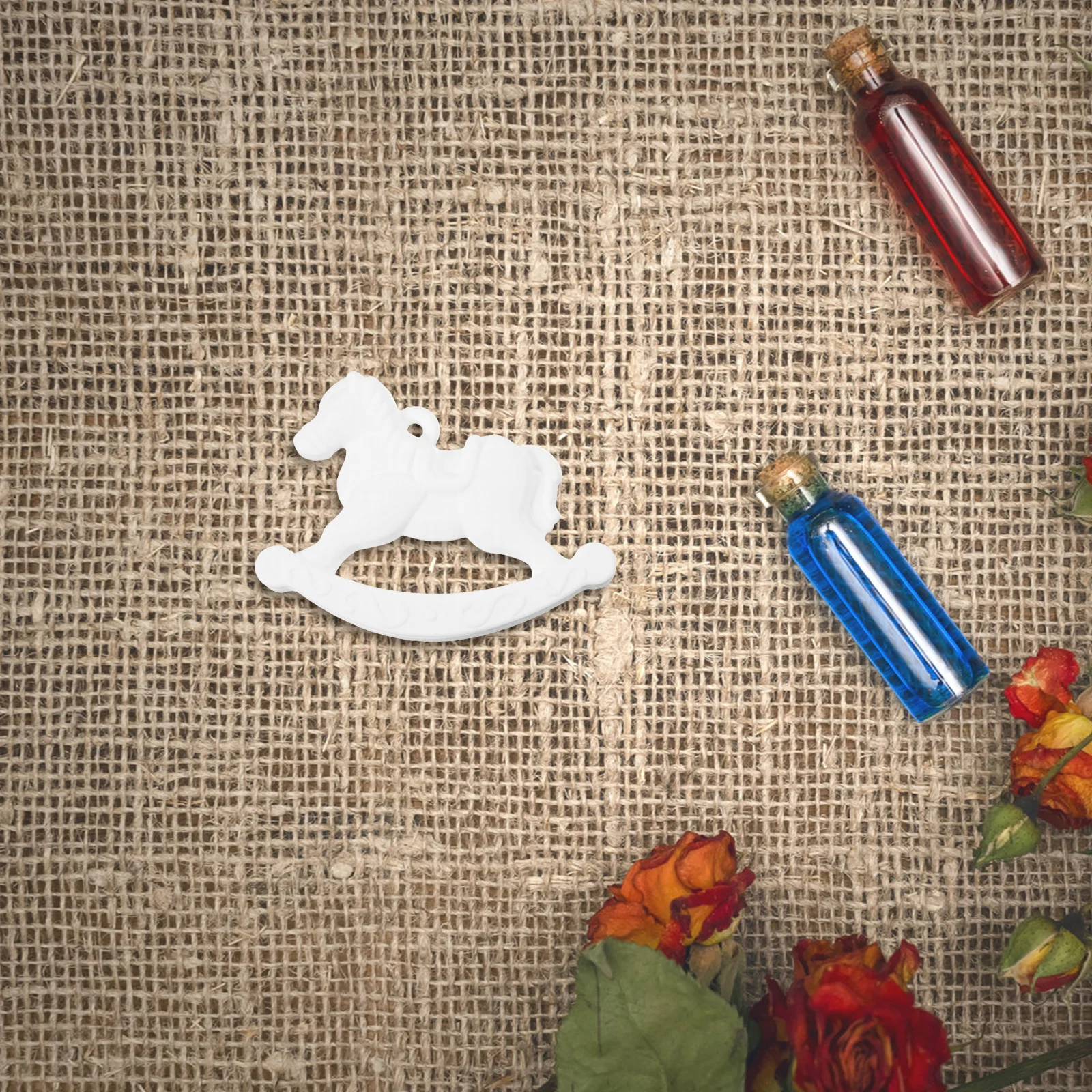 

1Pcs White Gypsum Cake Ornament Rocking Horse Shape Decorative Cake Desktop Decor Home Decoration Crafts Dessert