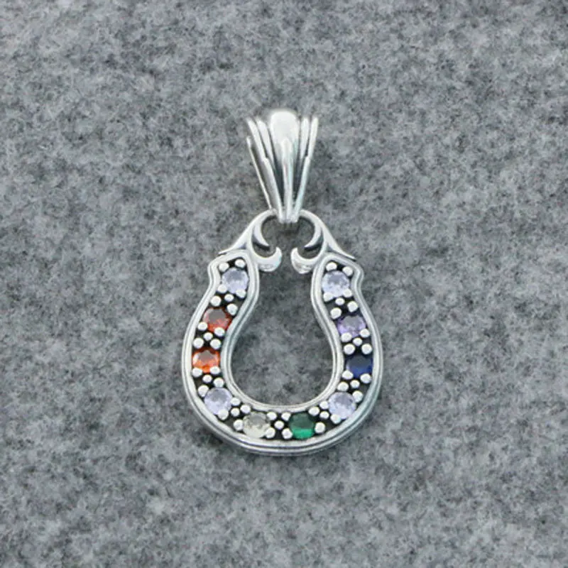 

Sterling Silver S925 Hot Selling Retro Made Old Thai Silver Horseshoe Inlaid Colorful Diamond PendantPersonalized Pendant Fashio