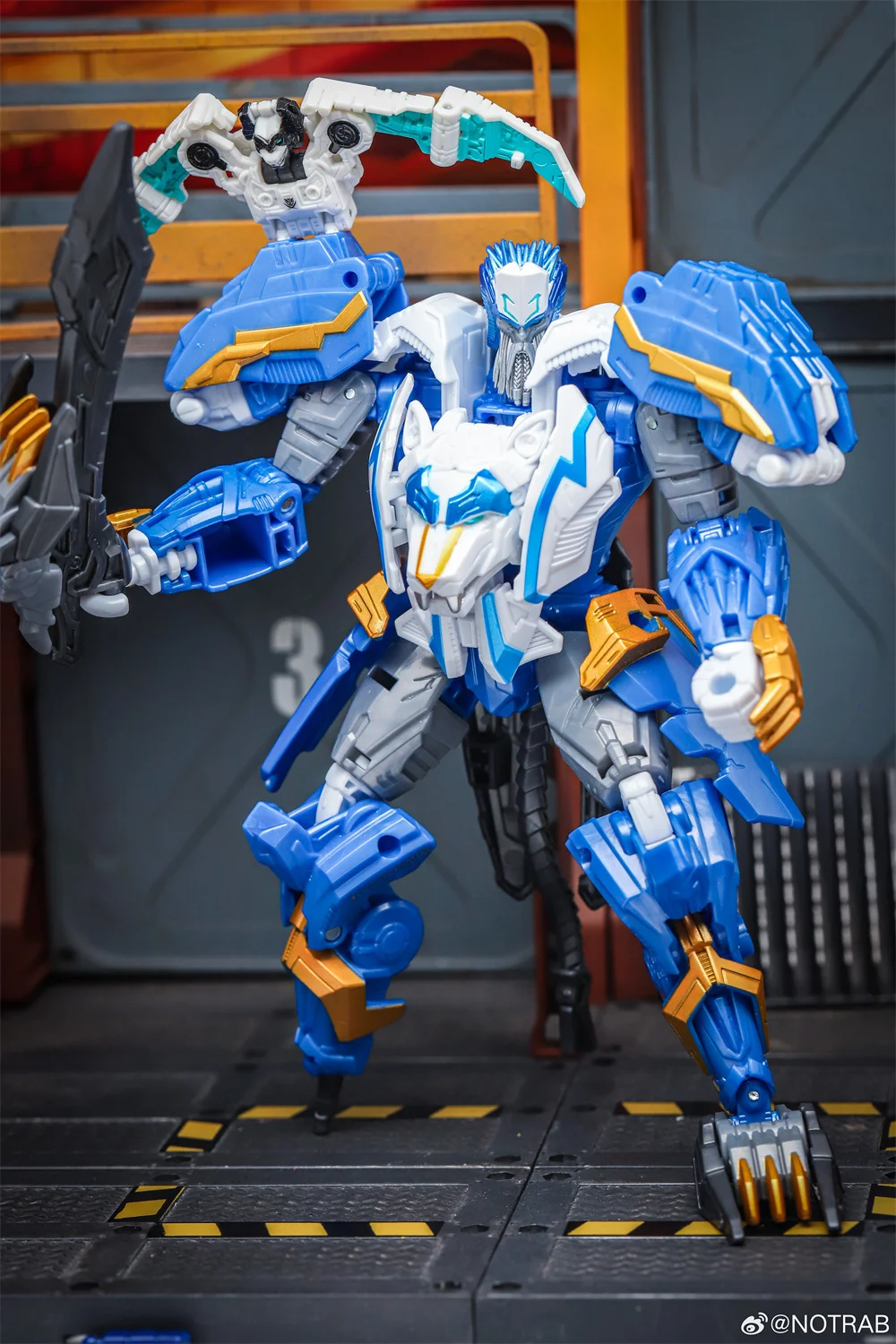 [w magazynie] hasbro Transformers Legacy United Star Raiders Thundertron, Nightstrike, zabawkowy model Anime Prezent Figurki akcji Zbieraj