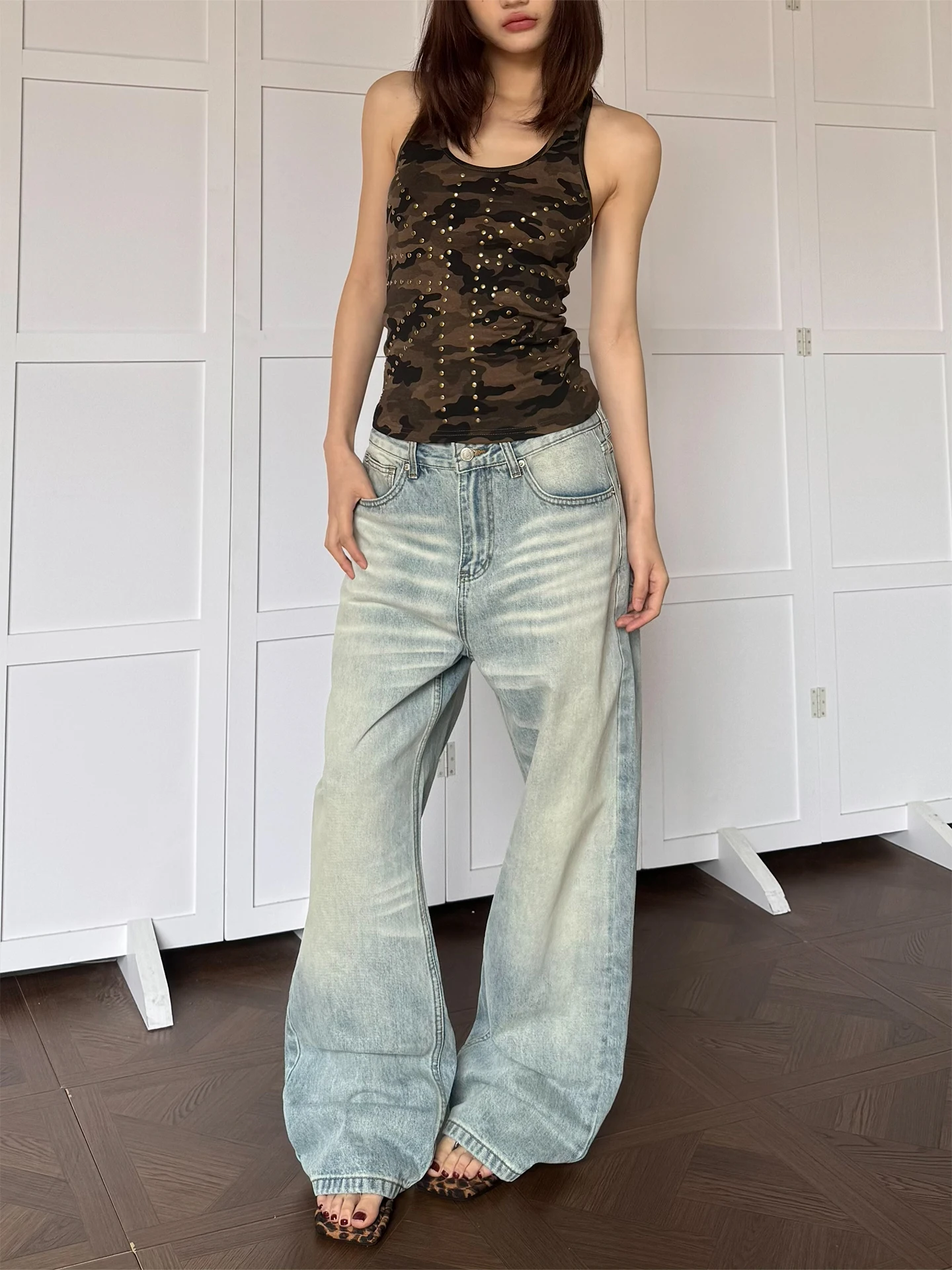 

Don Cry Casual Washed Vintage Knife Jeans Loose Wide Leg Pants Men Women Blue Jeans Casual Fit Trousers