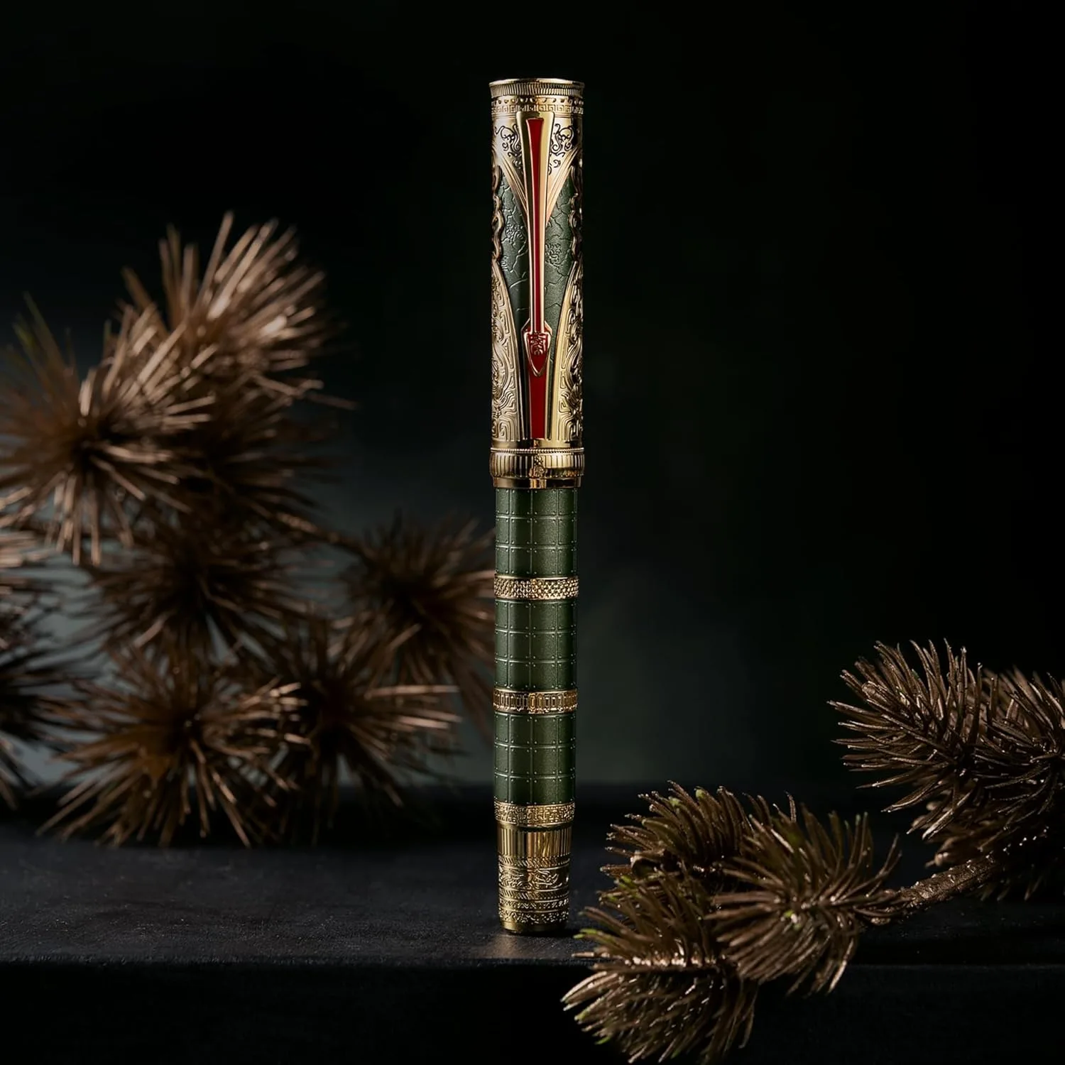 D5 Qin Dynasty green gold pen, fine tip piston filling pen, retro Chinese totem carving pen set pen case