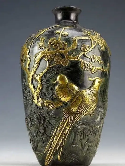 

Chinese Vintage Collection Bronze Statues Gold-plating Flower Bird Vase 20cm