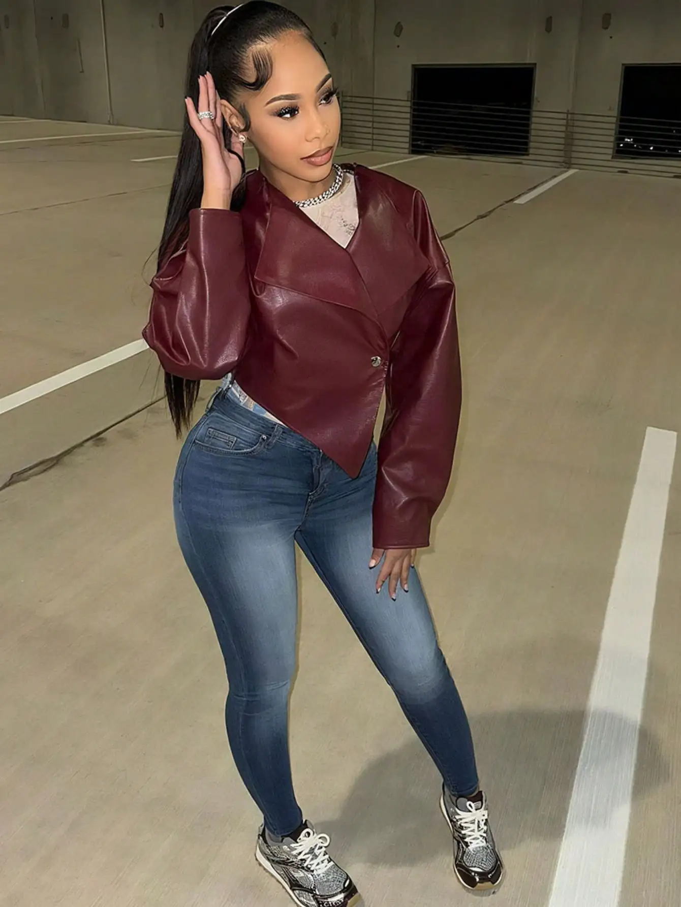 Damesjack van PU-leer met asymmetrische revers, taille-accentuerend ontwerp voor casual gelegenheden en avondjes uit