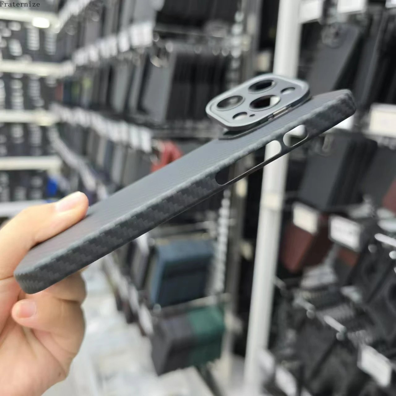 Магнитный чехол для iPhone 16 Pro Max из натуральной углеродной ткани, арамидный чехол, защитный металлический кронштейн, защитная крышка для объектива