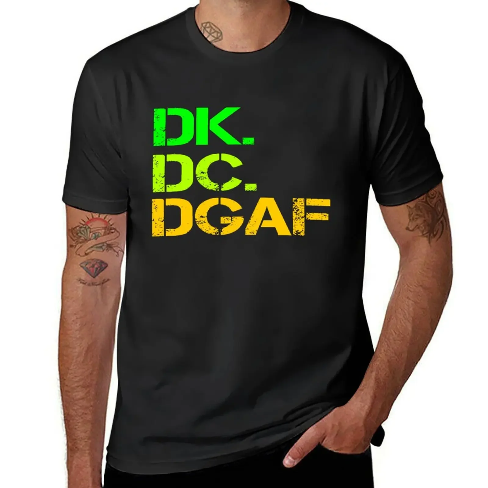 

Простая мужская футболка DK DC DGAF, мужская одежда