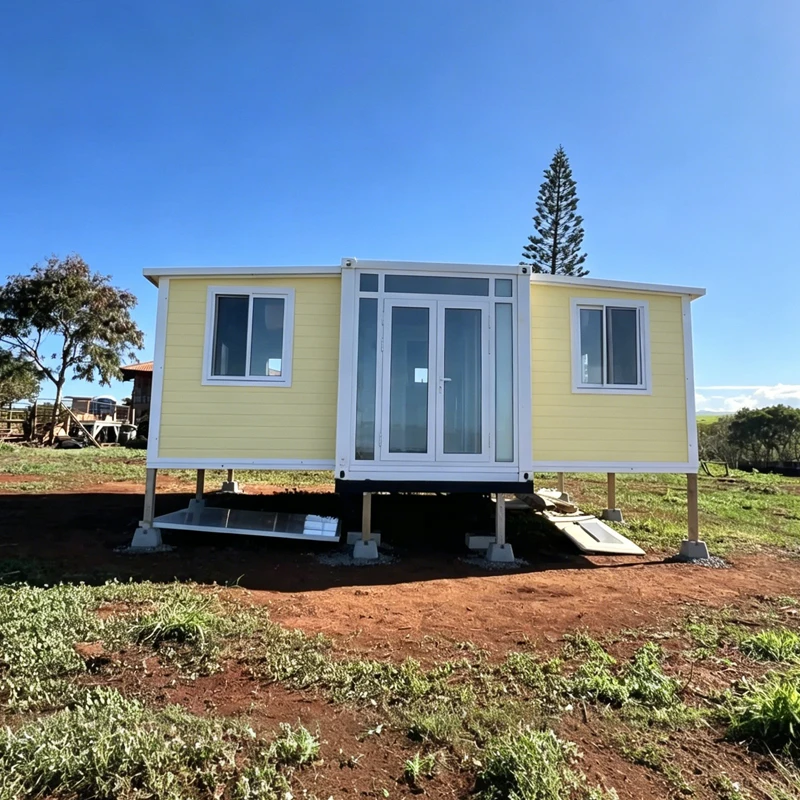 40Ft Expandable Prefabricated Sandwich Panel Container House Solar Power Hurricane Proof Southeast Asia Office Building Hotel