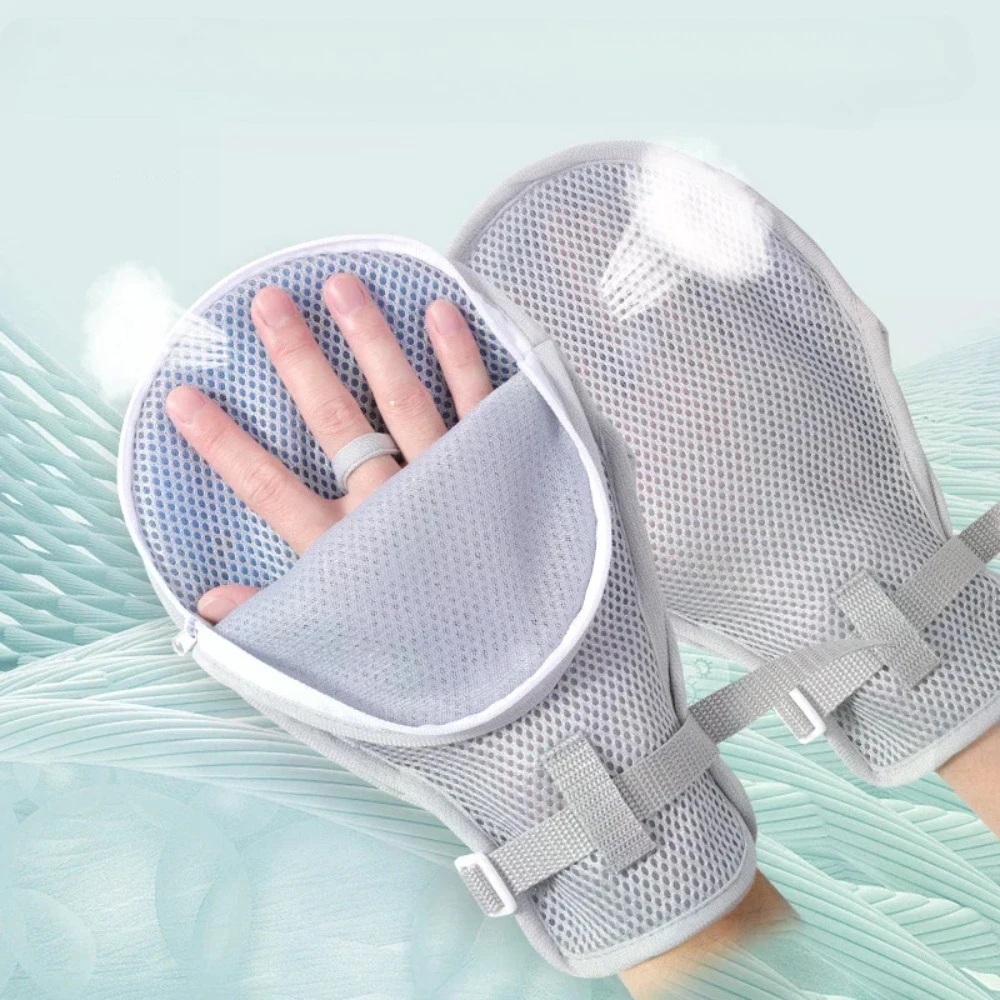 Fingerfixierhandschuhe für Senioren: Bewegungshilfen für Hände und Füße bei begrenzter Mobilität
