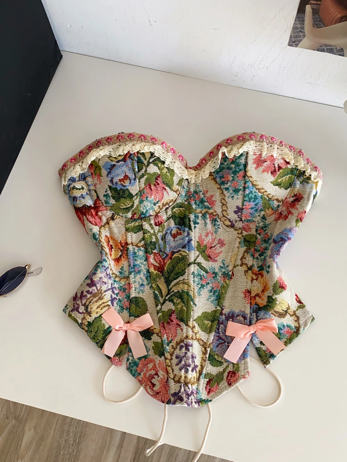 Floral Fishbone Strap Vest Women's Slim Fit Outerwear Design Sense Small Audience Top Commute Style Polyester Fiber
