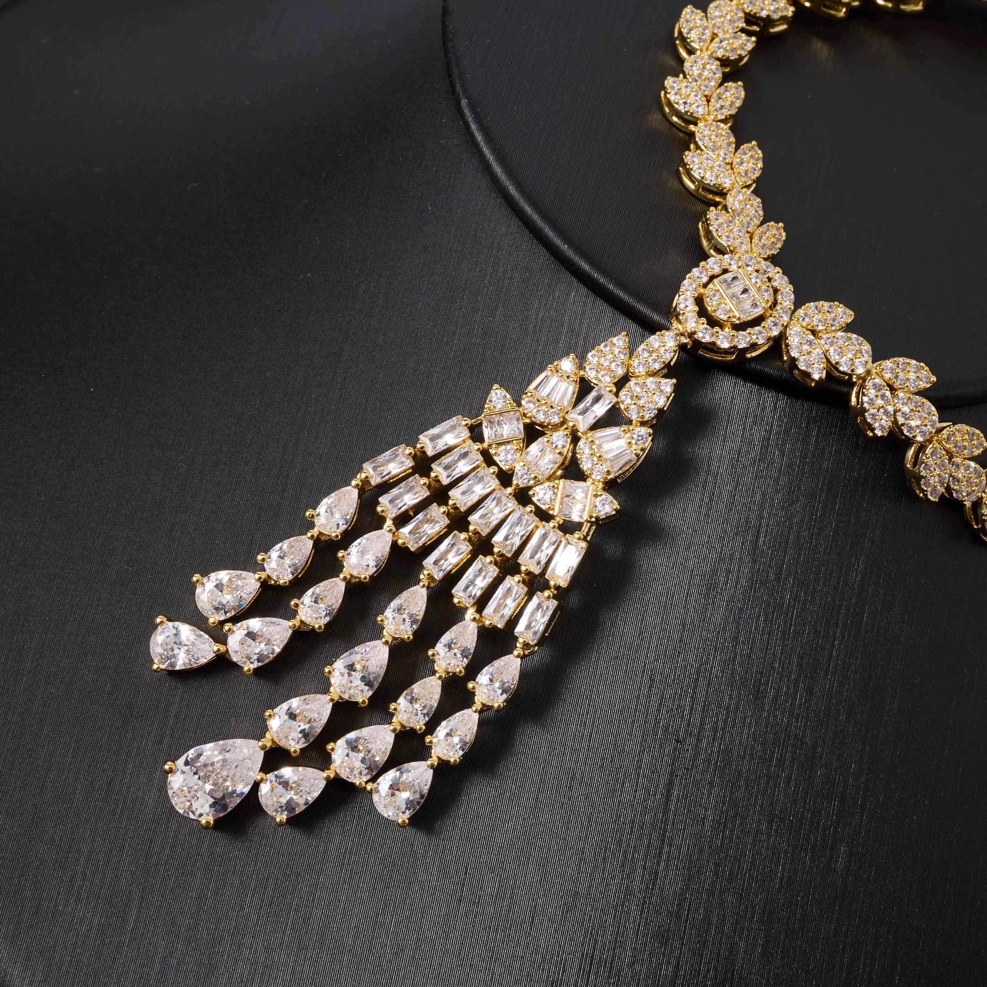 00140 Necklace Sets for Women4Pcs Sparkling CZ Jewelry Set Women, Silver Crystal Necklace Bracelet Earrings Ring, Elegant Weddin