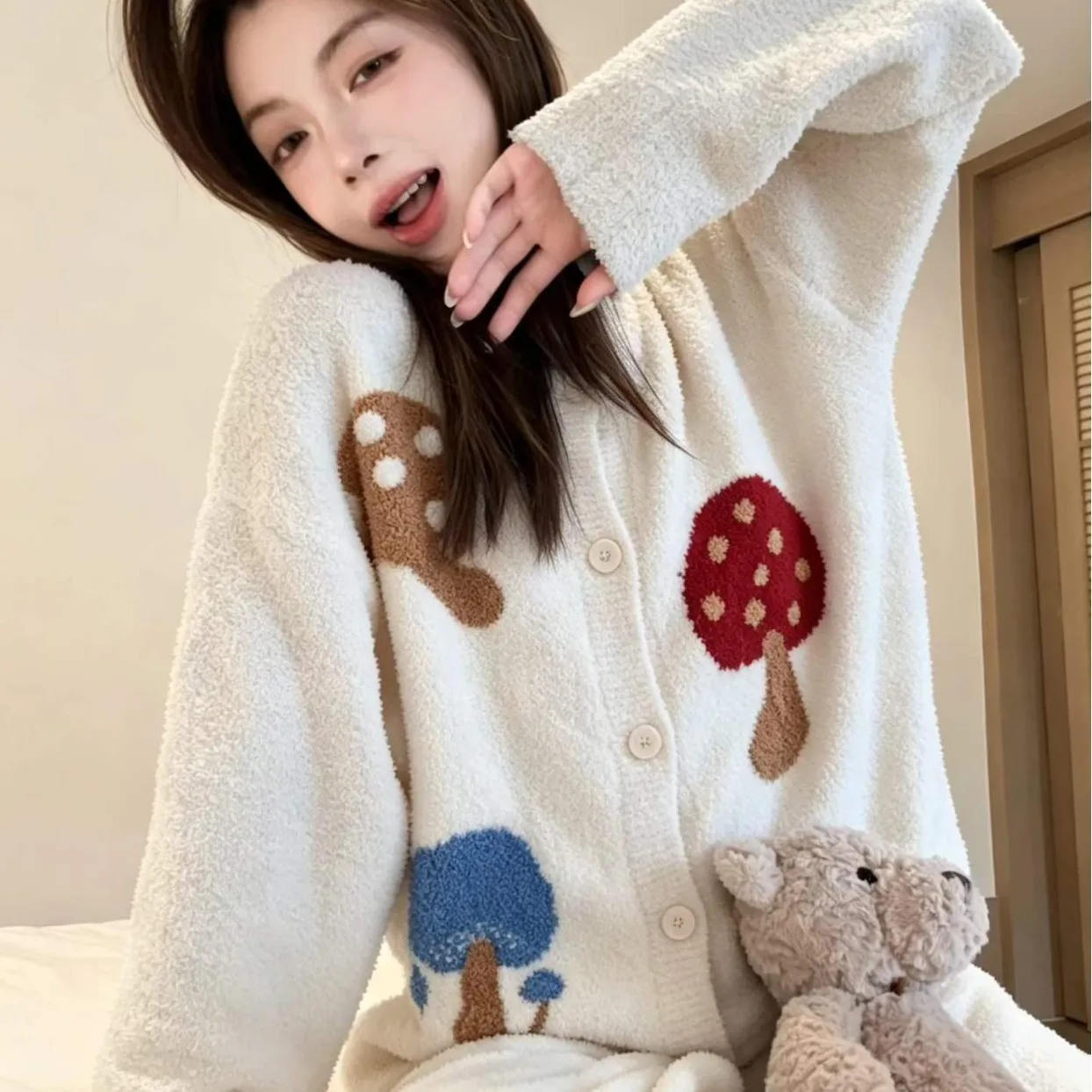 2pc Set Cute and Practical Mushroom Homewear with Thick Padding This Semi-fitted Soft Winterautumn Pajamas Are Perfect Women