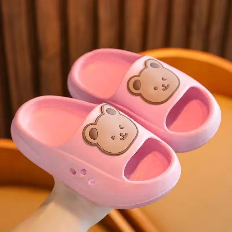 الكرتون الدب الاطفال النعال الفتيان الفتيات سميكة وحيد عدم الانزلاق أحذية الشاطئ الصيف لينة إيفا الراحة الوجه يتخبط داخلي الحمام النعال