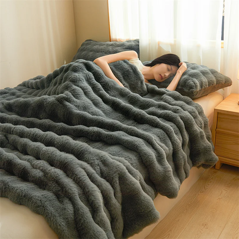 

Thick Winter Warm Faux Rabbit Fur Bubble Blanket Luxury Ultra Soft Throw Blanket for Bed Couch Bedroom Living Room Sofa Cover