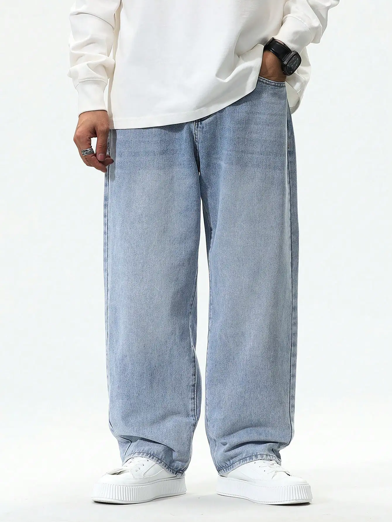 

Manfinity Hypemode Men's Loose Straight Leg Jeans Oversize Long Washed Skater Jean Cargo Plain Light Blue Going Out Y2K Friends